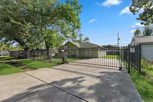 11618 Biscayne Way, Houston, TX 77076 - Photo 3