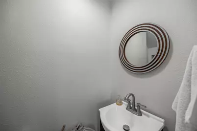 1801 Avenue L, Galveston, TX 77550 - Photo 5