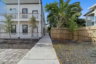 920 Avenue L, Galveston, TX 77550 - Photo 7