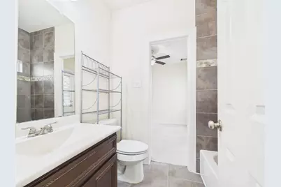 10606 Shadow Elm Court, Houston, TX 77043 - Photo 13