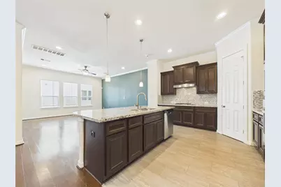 10606 Shadow Elm Court, Houston, TX 77043 - Photo 21