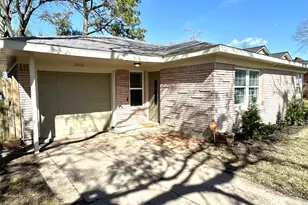 2320 29th Ave N, Texas City, TX 77590 - Photo 3