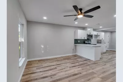 404 17th Avenue N, Texas City, TX 77590 - Photo 3