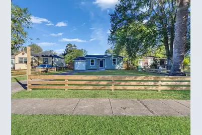 404 17th Avenue N, Texas City, TX 77590 - Photo 1