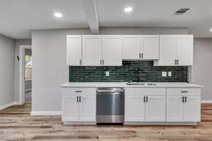 404 17th Ave N, Texas City, TX 77590 - Photo 11