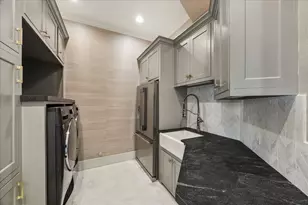 19507 Shores Dr, Galveston, TX 77554 - Photo 39