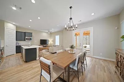 911 W 35th Street #C, Houston, TX 77018 - Photo 5