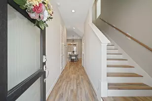 911 W 35th St, Houston, TX 77018 - Photo 3