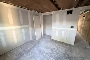 1911 40th St, Galveston, TX 77550 - Photo 17