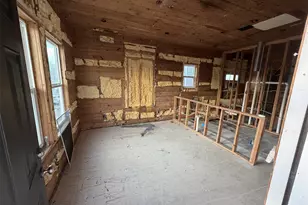 1911 40th St, Galveston, TX 77550 - Photo 25