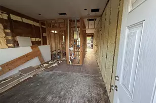 1911 40th St, Galveston, TX 77550 - Photo 31