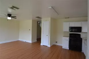 3811 E Traditions Ct, Houston, TX 77082 - Photo 5