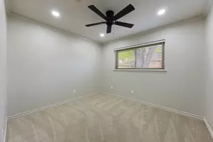9130 Rangely Dr, Houston, TX 77055 - Photo 21