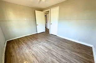 2308 32nd Ave N, Texas City, TX 77590 - Photo 9