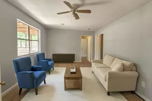 470 Trails End Dr, Cleveland, TX 77328 - Photo 3