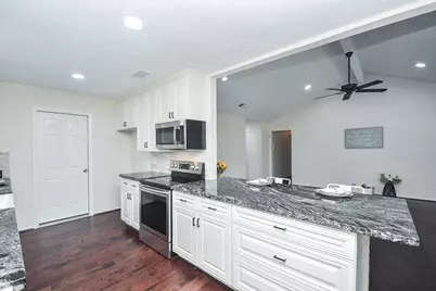 215 Shiloh Drive, Richmond, TX 77469 - Photo 13