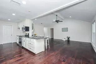 215 Shiloh Dr, Richmond, TX 77469 - Photo 11