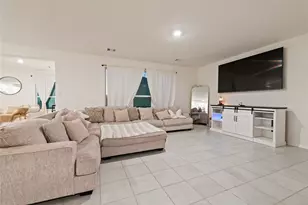 1323 Green Jay Ln, La Marque, TX 77568 - Photo 9