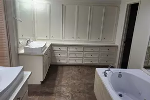 2127 Manor Green Dr, Houston, TX 77077 - Photo 15