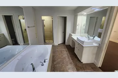 2127 Manor Green Drive, Houston, TX 77077 - Photo 19