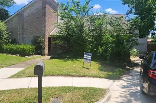 2127 Manor Green Dr, Houston, TX 77077 - Photo 1