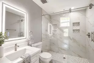 7024 Gonzales St, Houston, TX 77020 - Photo 11
