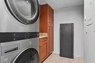 2200 Willowick Rd, Houston, TX 77027 - Photo 11