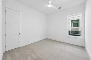 1421 E 36th St, Houston, TX 77022 - Photo 17