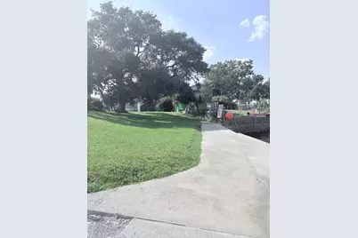 6 Pine Bluff Street, La Porte, TX 77571 - Photo 1