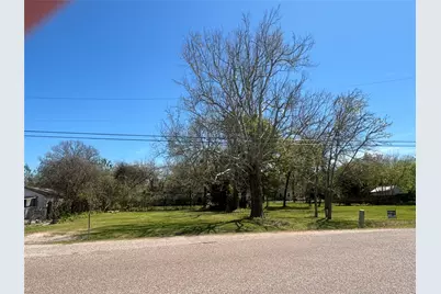 908 Chestnut Street, La Marque, TX 77568 - Photo 3
