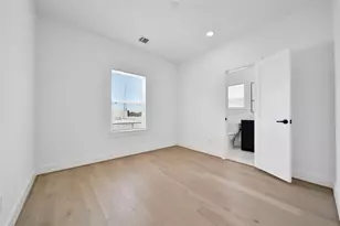 717 W Marcella St, Houston, TX 77091 - Photo 29