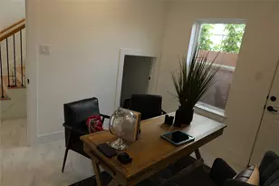 717 W Marcella St, Houston, TX 77091 - Photo 3