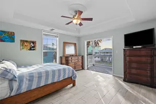 9605 Teichman Rd, Galveston, TX 77554 - Photo 15