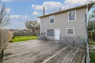 5450 Evergreen Canyon Rd, Houston, TX 77066 - Photo 3