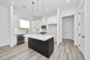 7012 St Augustine St, Houston, TX 77021 - Photo 5