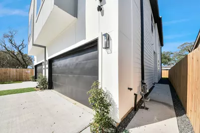 7012 Saint Augustine Street, Houston, TX 77021 - Photo 3