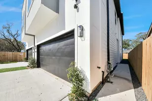 7012 St Augustine St, Houston, TX 77021 - Photo 3