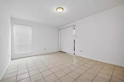 9435 Pagewood Lane, Houston, TX 77063 - Photo 23