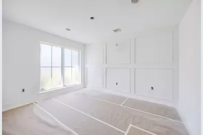 6730 Lindyann Lane, Houston, TX 77008 - Photo 13