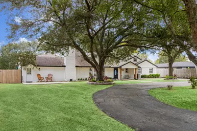 205 W Bayou Drive, Dickinson, TX 77539 - Photo 3