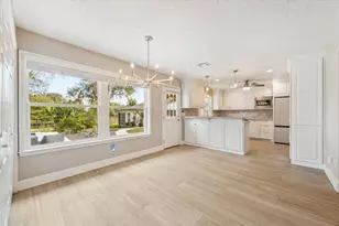 205 W Bayou Dr, Dickinson, TX 77539 - Photo 9