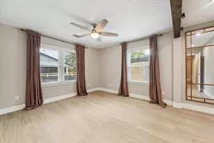 205 W Bayou Dr, Dickinson, TX 77539 - Photo 15