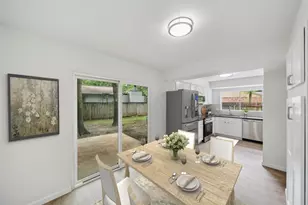 90 Crystal Lake Ln, The Woodlands, TX 77380 - Photo 9