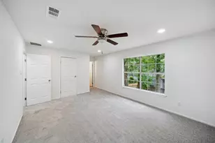 90 Crystal Lake Ln, The Woodlands, TX 77380 - Photo 15