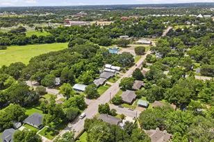 511 W Val Verde St, Brenham, TX 77833 - Photo 1