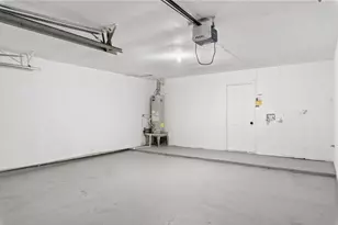 9930 Valley Lake Dr, Houston, TX 77078 - Photo 13