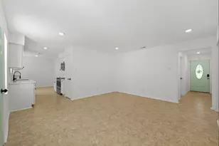 9930 Valley Lake Dr, Houston, TX 77078 - Photo 15