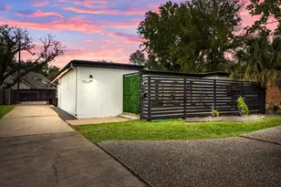 7902 Richmond Ave, Houston, TX 77063 - Photo 15