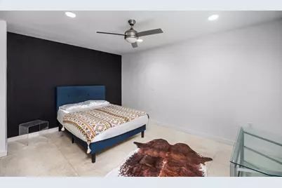 7902 Richmond Avenue, Houston, TX 77063 - Photo 25