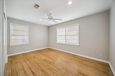 5042 Viking Drive, Houston, TX 77092 - Photo 11